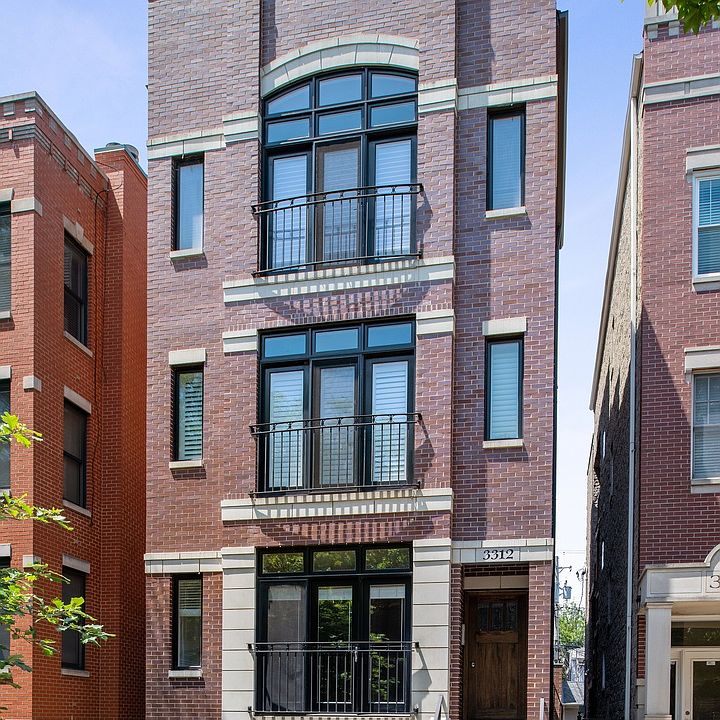 1st image of 3312 N Kenmore Ave APT 1
