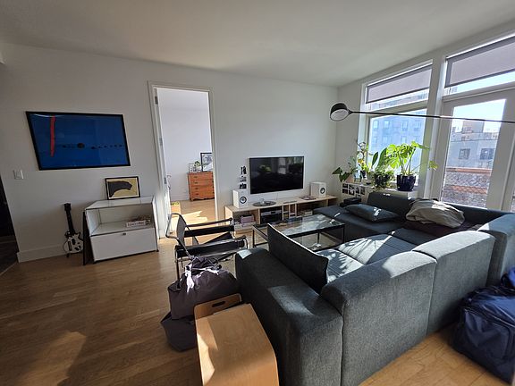 5th image of 114 Troutman St APT 527