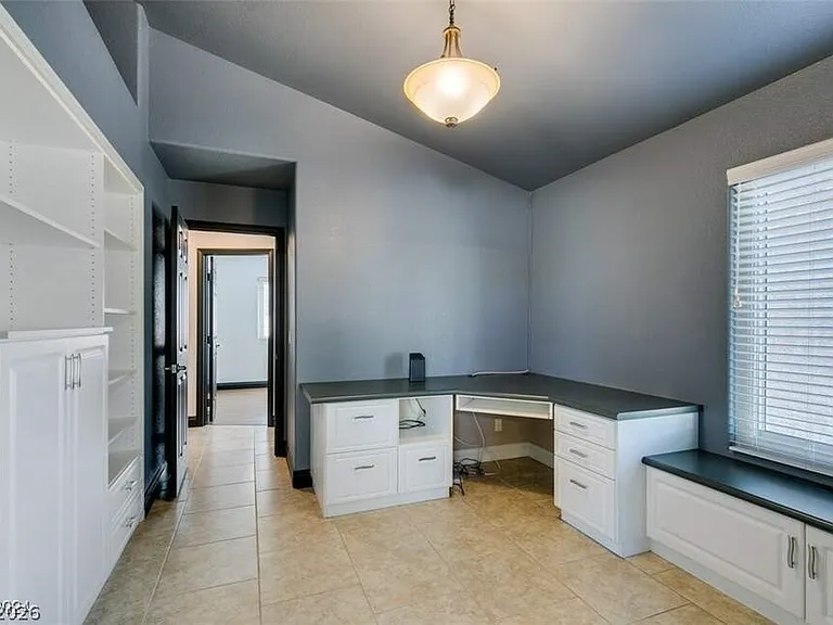 240 Honeywood St — Photo 13