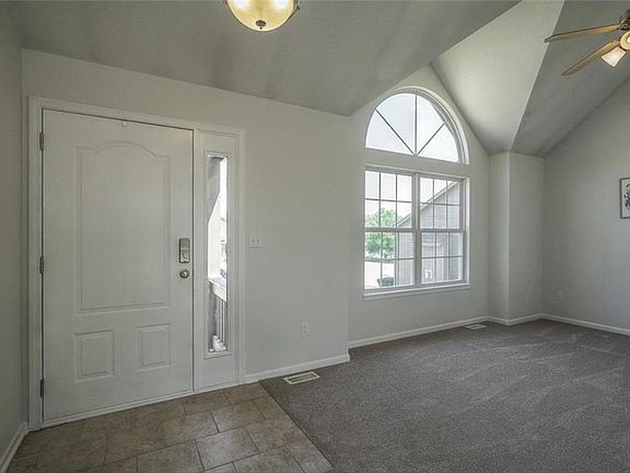 5th image of 1405 NW Cedar Ct