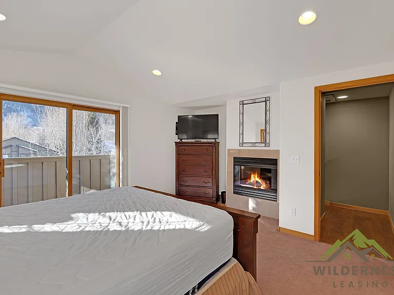 729B Meadow Dr — Photo 19