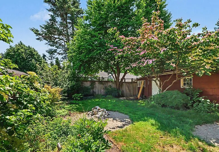 351 NW 84th St — Photo 37