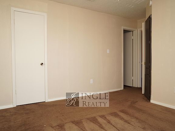 5th image of 1200 Thorpe Ln