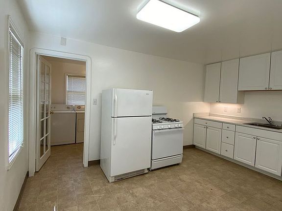 3rd image of 2416 G St APT C