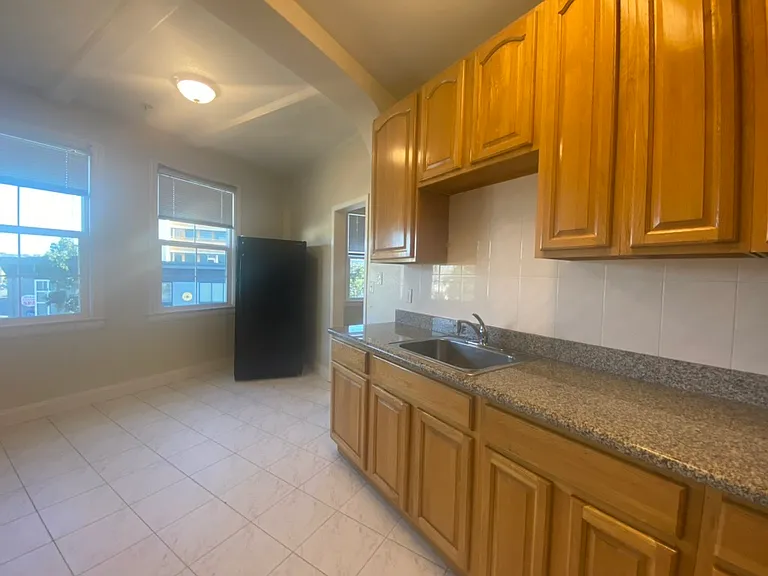 2454 S El Camino Real — Photo 8