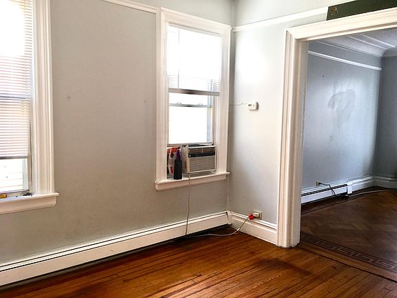 2nd image of 122 E 235th St Floor 1