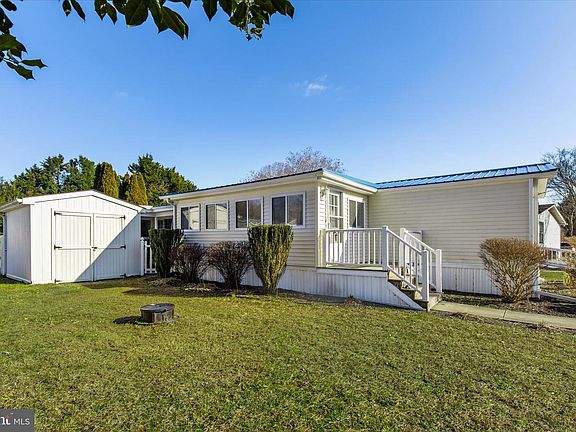 3rd image of 23335 Arundel Ct
