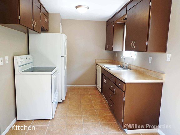 4th image of 3714 Palisades Pl W