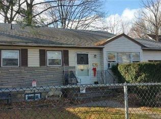 137 Magnolia Ave, Westbury, NY 11590