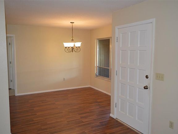 3rd image of 439 Matisse Cir S #439