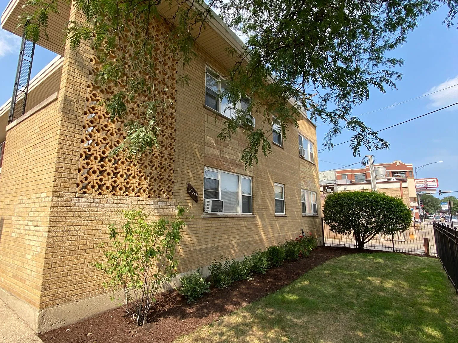1 bed, 500 sqft, $1,200 — Photo 2