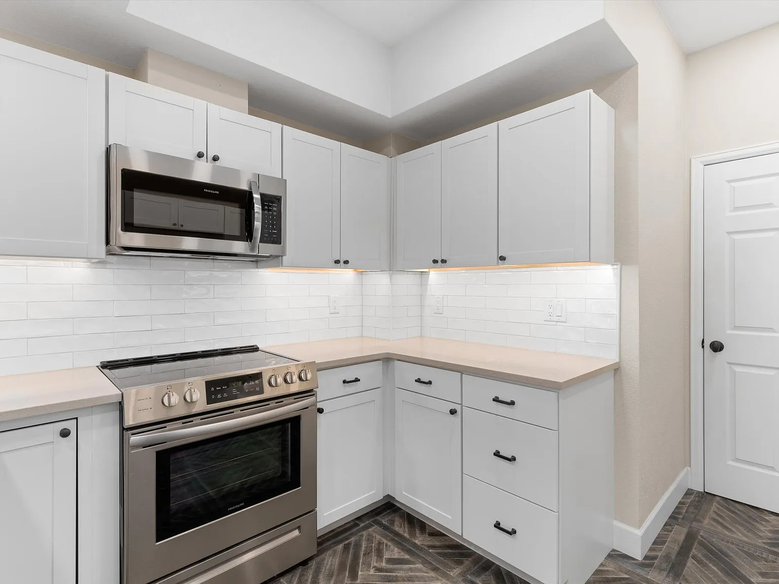 1 bed, 2003 sqft, $800 — Photo 4