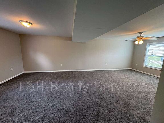4th image of 2308 Lappin Ct