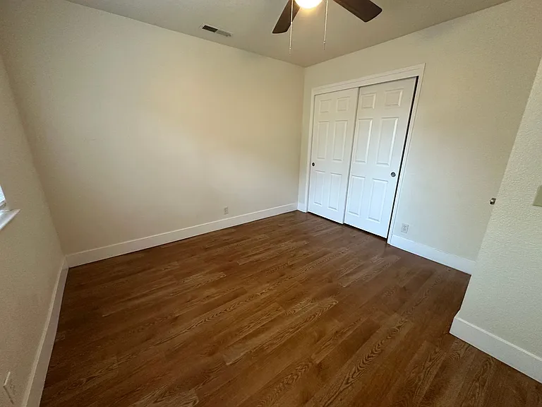 703 W 2nd Avenue B - D, Chico — Photo 5