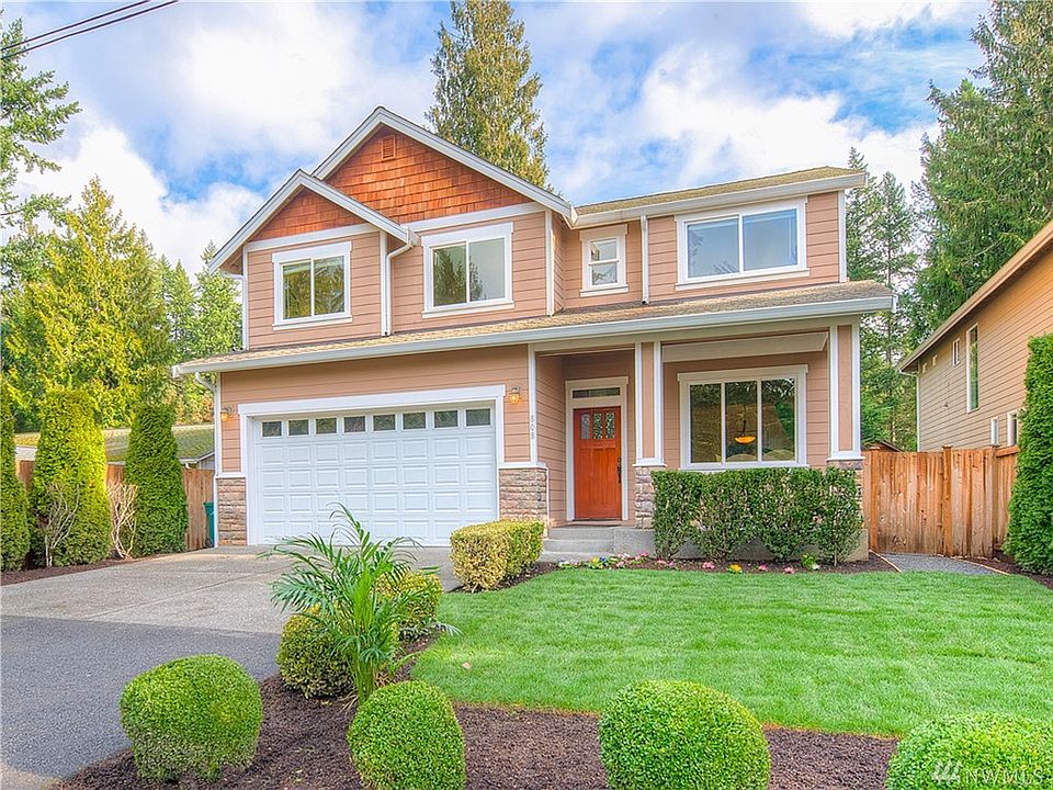 1st image of 808 208th Ave NE