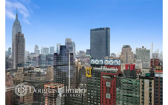 Sold by Douglas Elliman | media 14