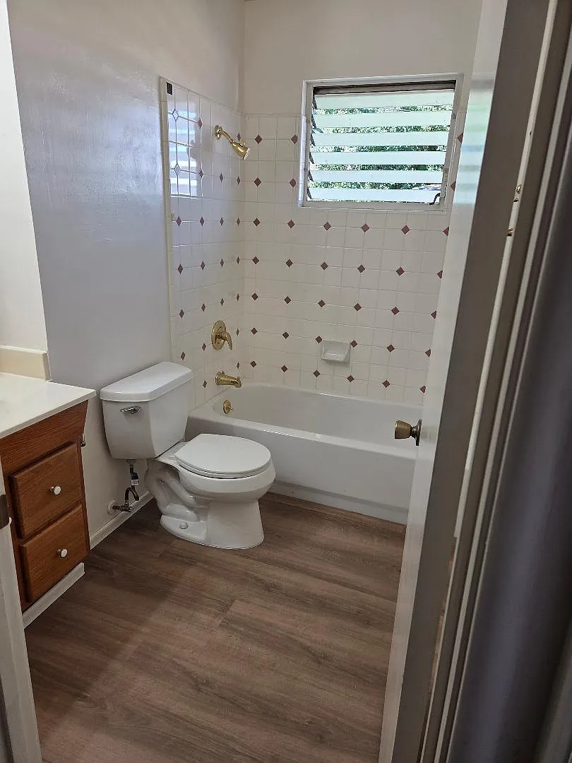 3 bed, 1400 sqft, $2,400 — Photo 2