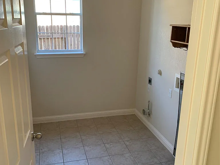 3713 Turetella Dr — Photo 11