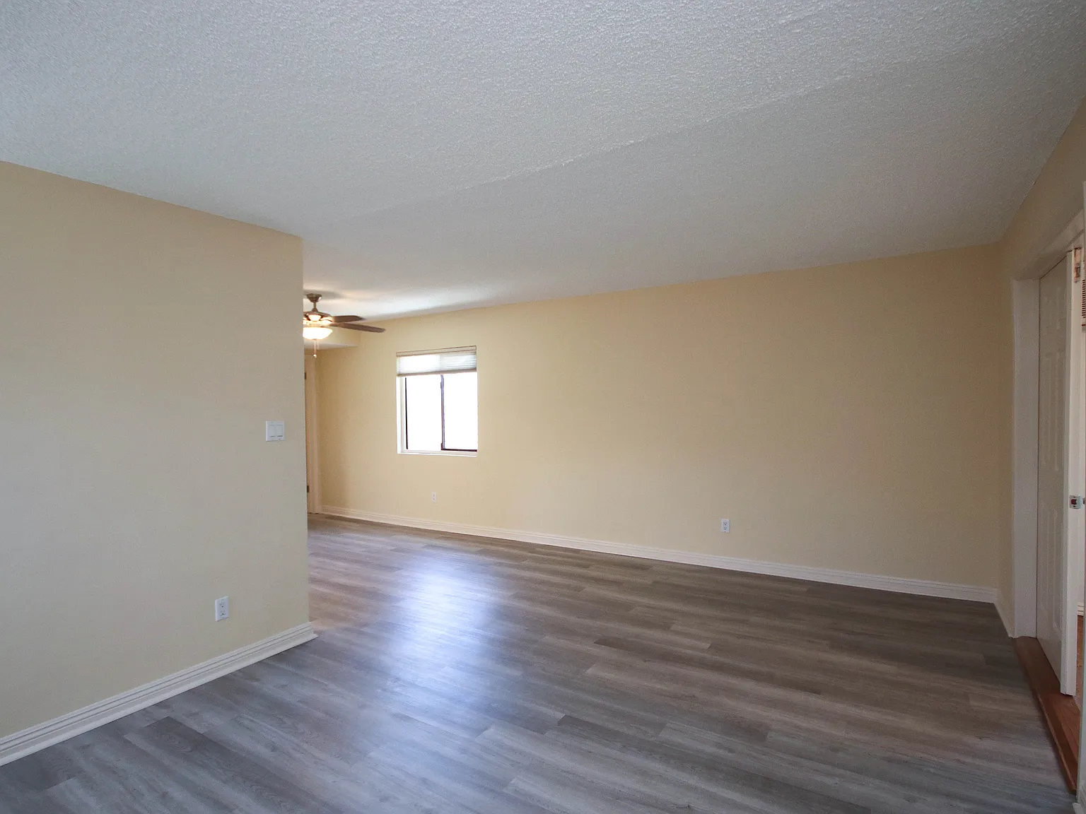 2 bed, 1.5 bath, 1200 sqft, $2,625 — Photo 3