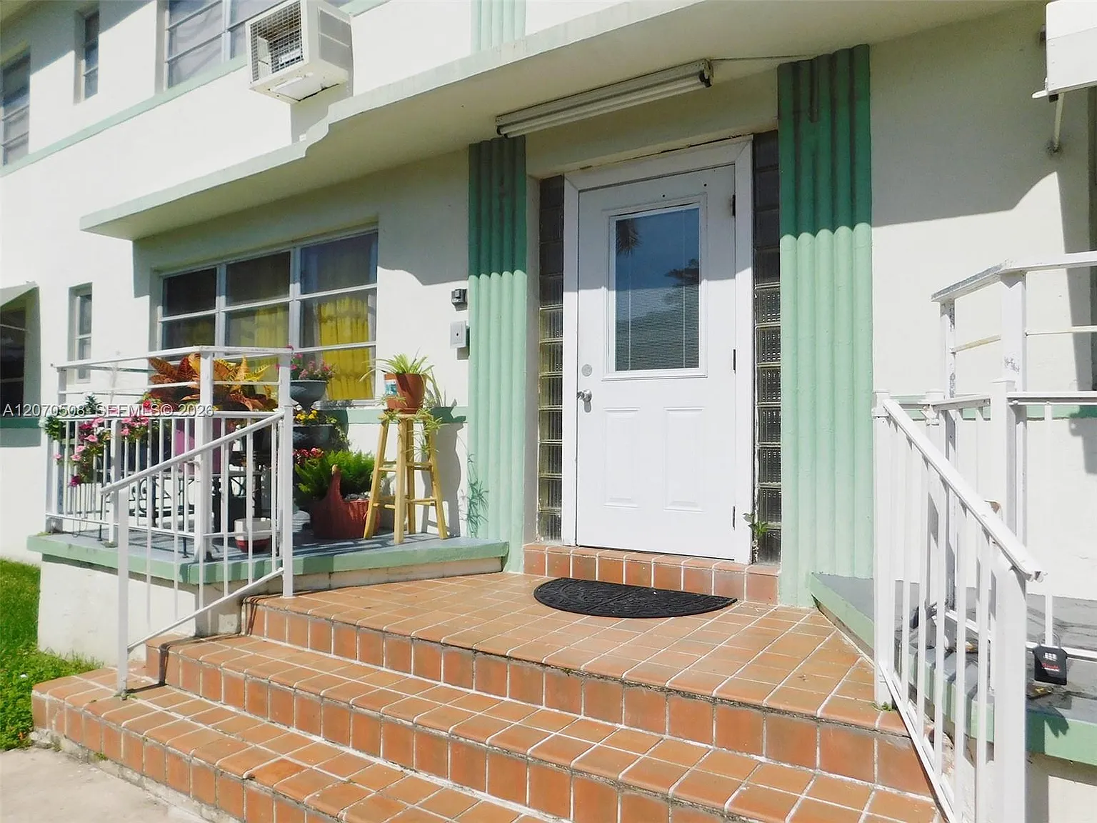 1735 Marseille Dr Condo — Photo 3