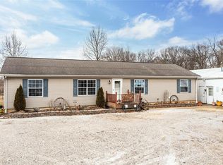 3851 Bono Rd, Staunton, IL 62088