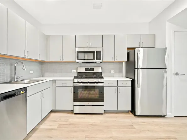 1731 Lacombe Avenue image 15 of 28