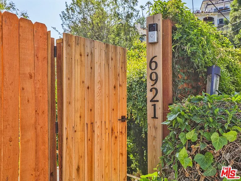 6921 Paseo Del Serra — Photo 26