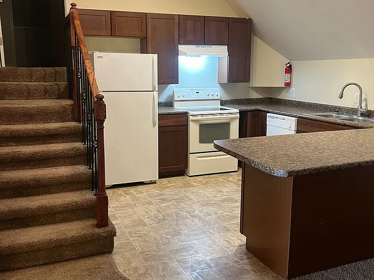 2930 Roellen Rd — Photo 16