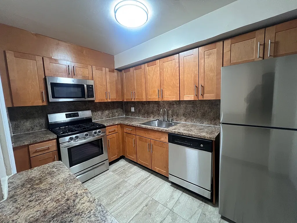 192nd St, Fresh Meadows — Photo 2