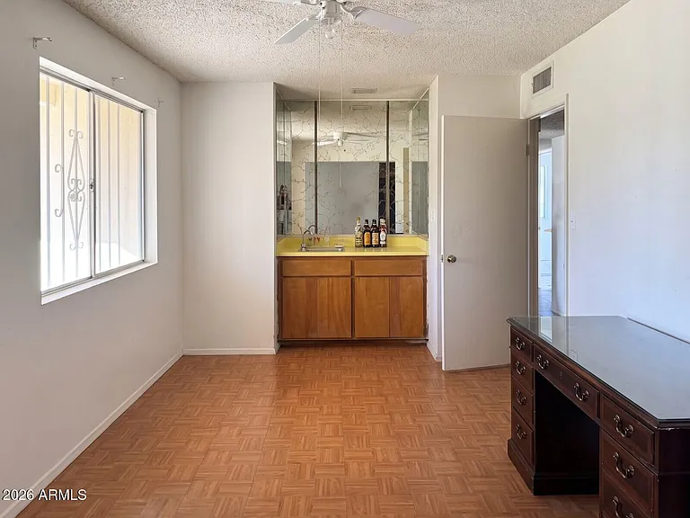 6420 W College Dr — Photo 8