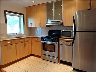 Rented by R New York