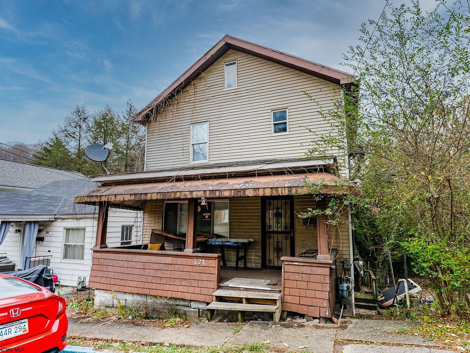 221 Lyndhurst St, WV 26501 MLS 10147173 Zillow