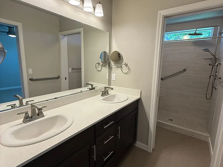 2839 E Apricot Dr — Photo 10