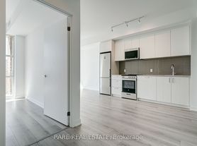 1787 Saint Clair Ave W