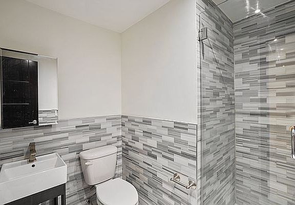 5th image of 8 Manhattan Ave APT 2A