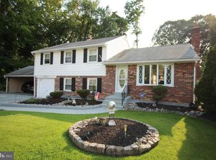 421 Hutchinson Ter, Holmes, PA 19043