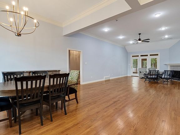 4th image of 1718 Richman Ln