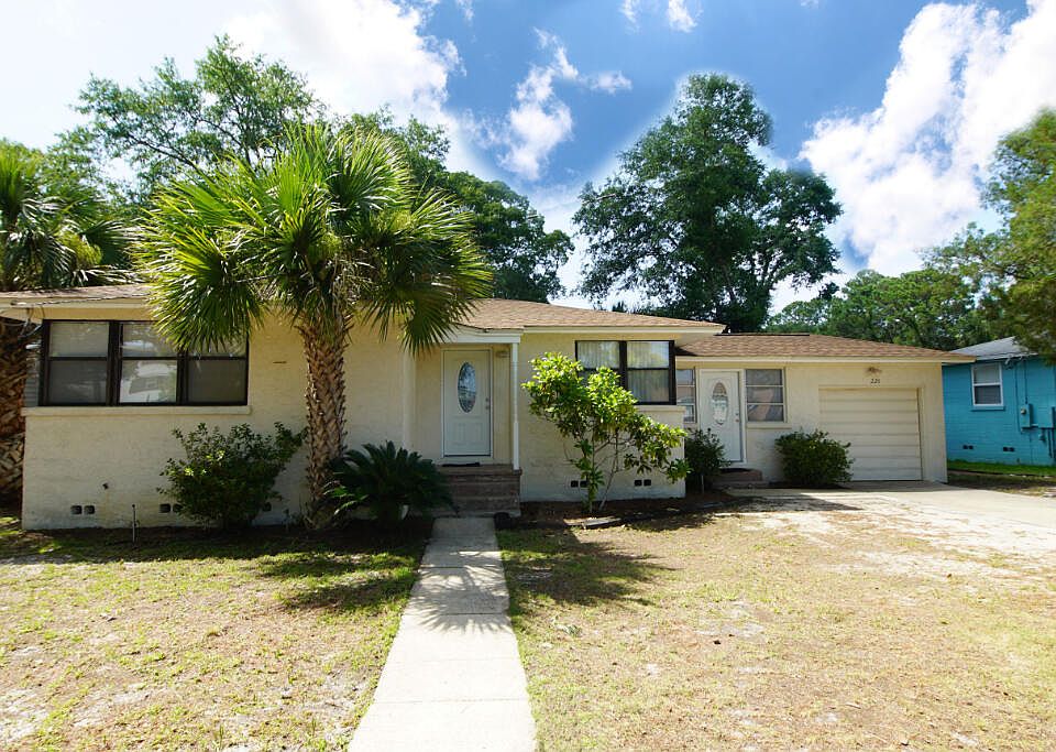 1st image of 226 Beachview Dr NE