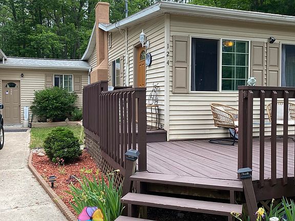 2nd image of 124 Aspenwood Dr