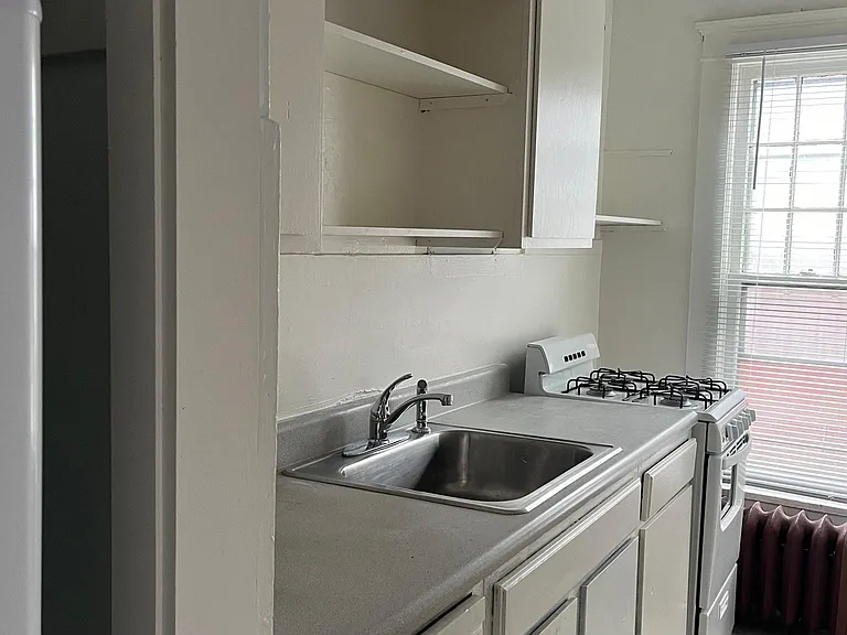 304 Quail St #3 — Photo 4