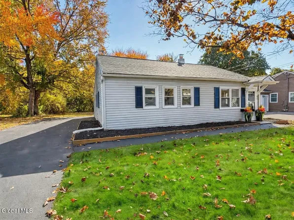 42 Miracle Lane, Loudonville, NY 12211
