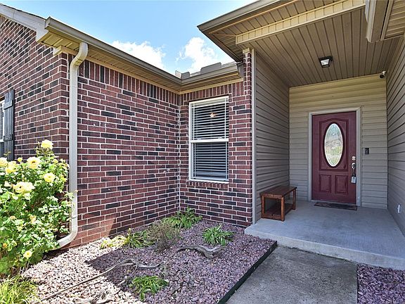 2nd image of 9267 Freedom Ave