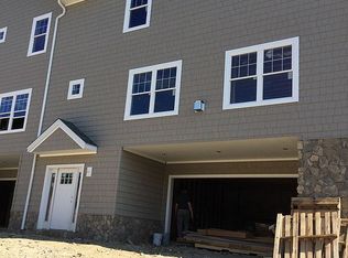 1 Caryns Way #B, Norwalk, CT 06851