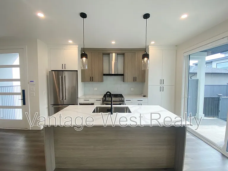 867 Morrison Ave #4 — Photo 3