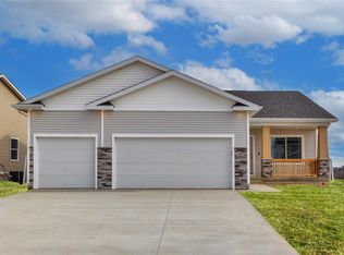 1883 17th St SE, Altoona, IA 50009