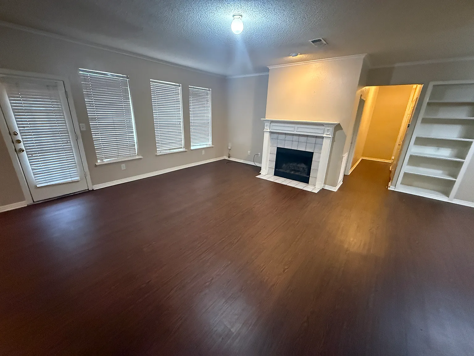3 bed, 1846 sqft, $1,975 — Photo 4