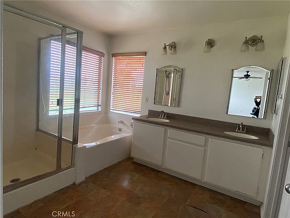 5th image of 16777 Colonial Dr