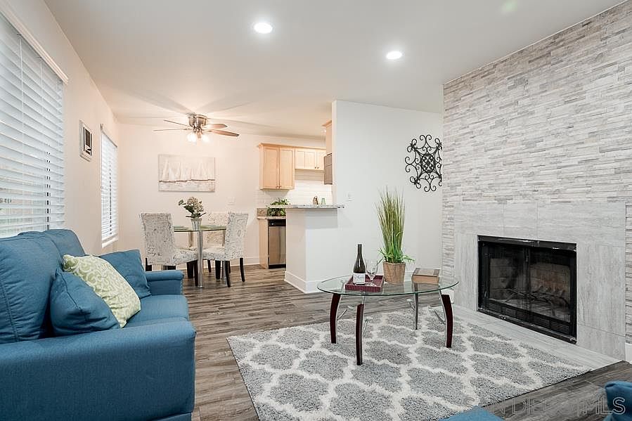1st image of 4075 Marlborough Ave Unit 3