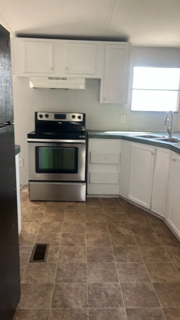 3 bed, 1200 sqft, $1,350 — Photo 1