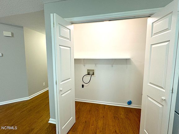 5th image of 2932 Mulberry Lane #E